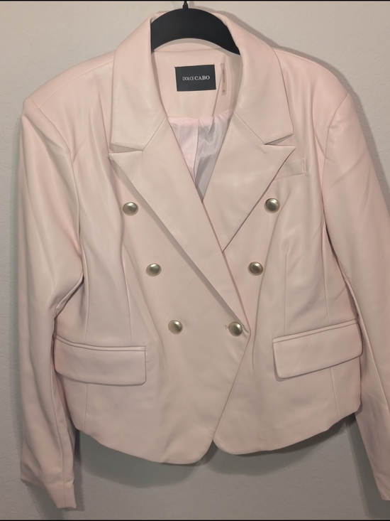 Dolce Cabo Jackets & Blazers - Dolce Cabo Women's Pale Pink Double-Breasted Blazer
